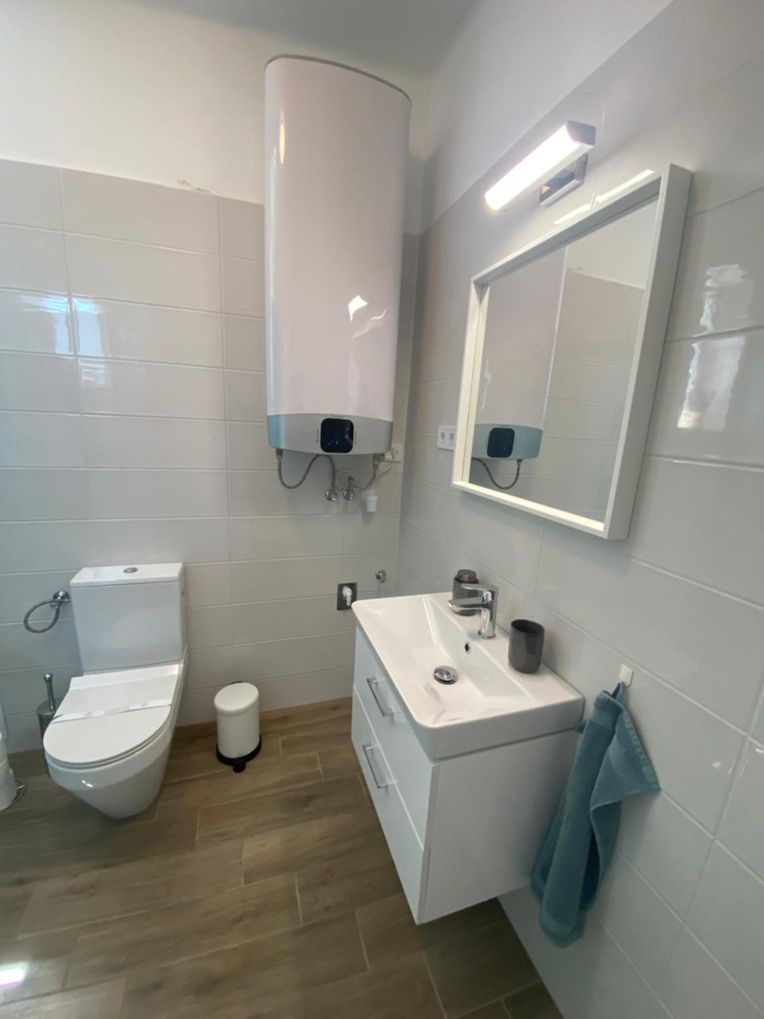 Azur Panorama Apartman Alsoors Exterior photo